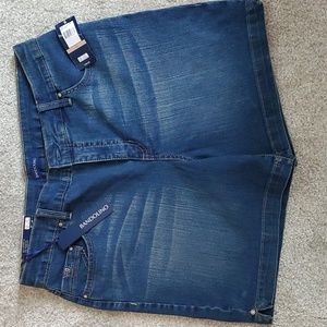 Bandolino Mandie Shorts, NWT, sz 12